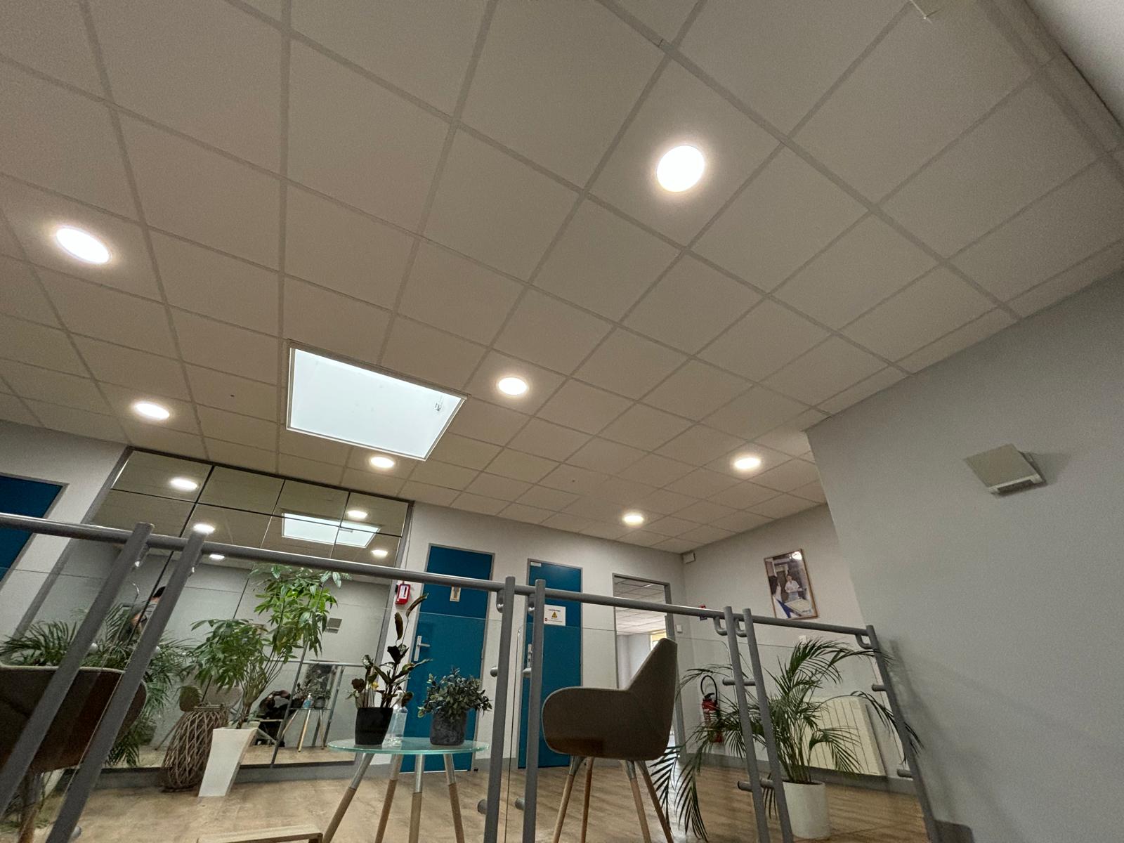 Entrepôt logistique